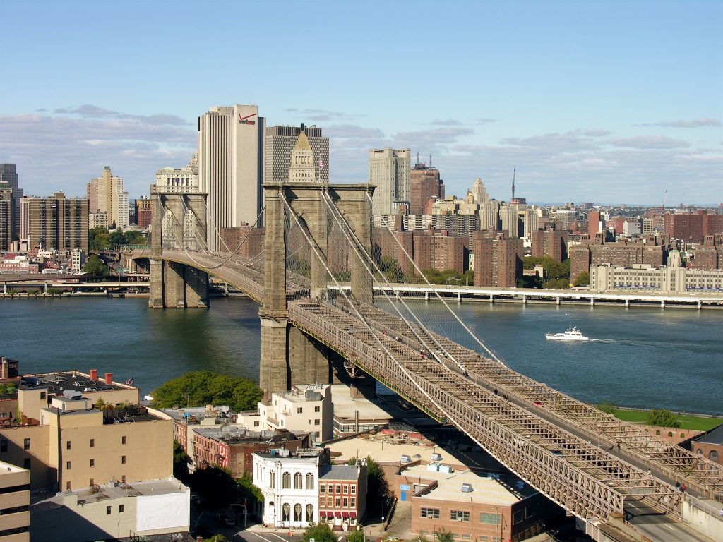 Puente de Brooklyn, uno de los 10 puentes más extraordinarios del mundo.